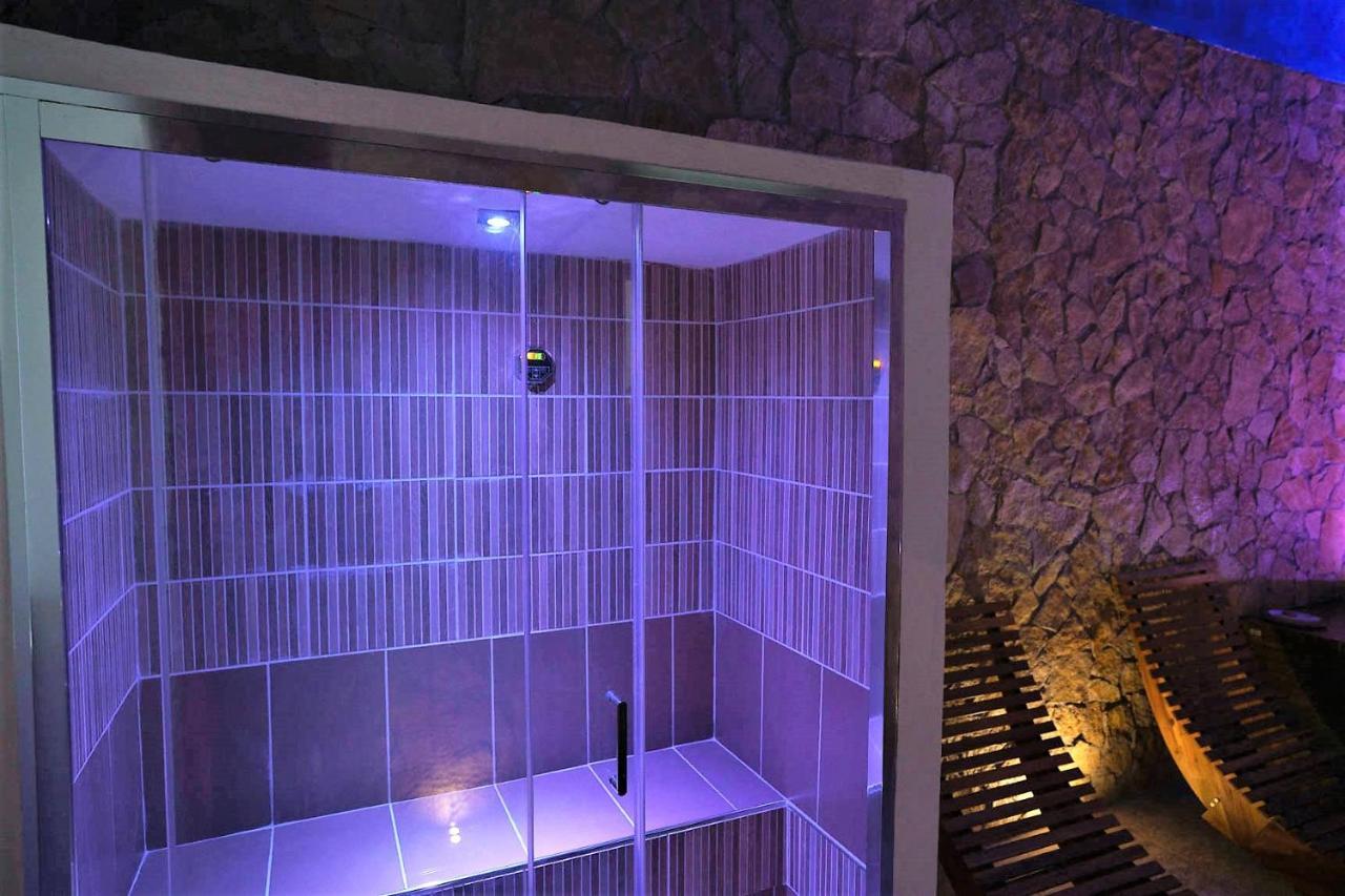 רוסוליני Spa Room Sicilia - Intera Casa Con Spa Privata Jacuzzi Sauna Bagno Di Vapore Ad Uso Illimitato מראה חיצוני תמונה