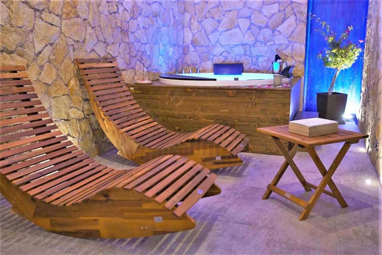 רוסוליני Spa Room Sicilia - Intera Casa Con Spa Privata Jacuzzi Sauna Bagno Di Vapore Ad Uso Illimitato מראה חיצוני תמונה